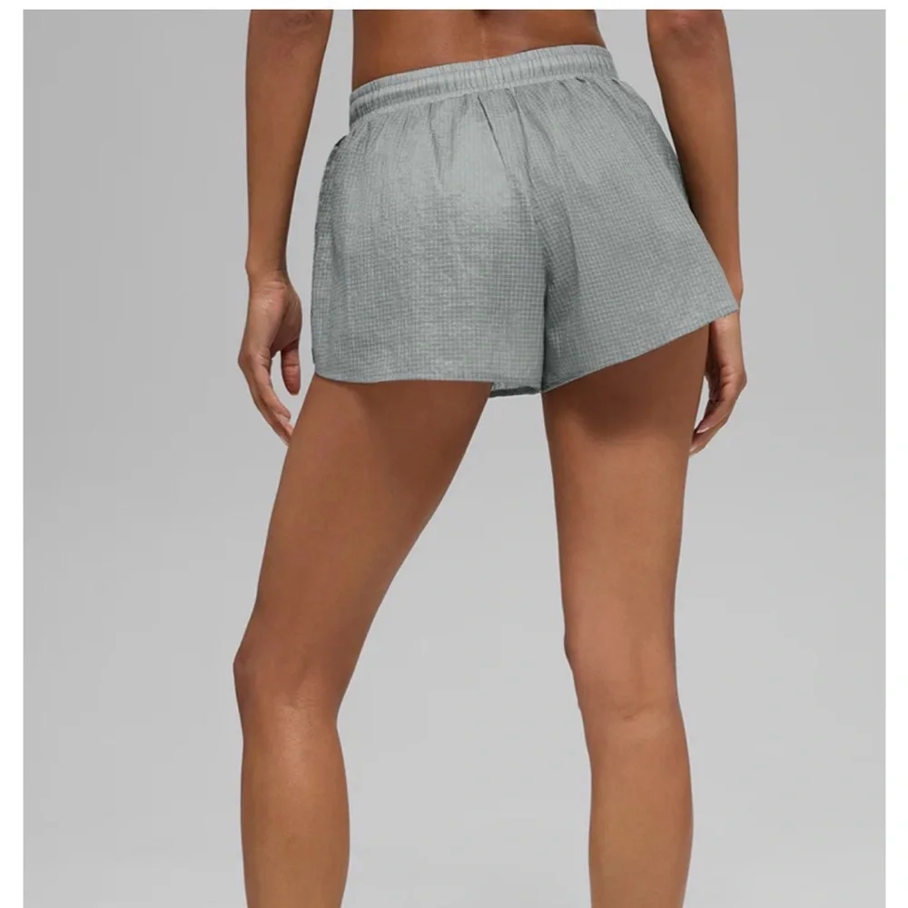 ALO Yoga Game Time Shorts Size XS NWT